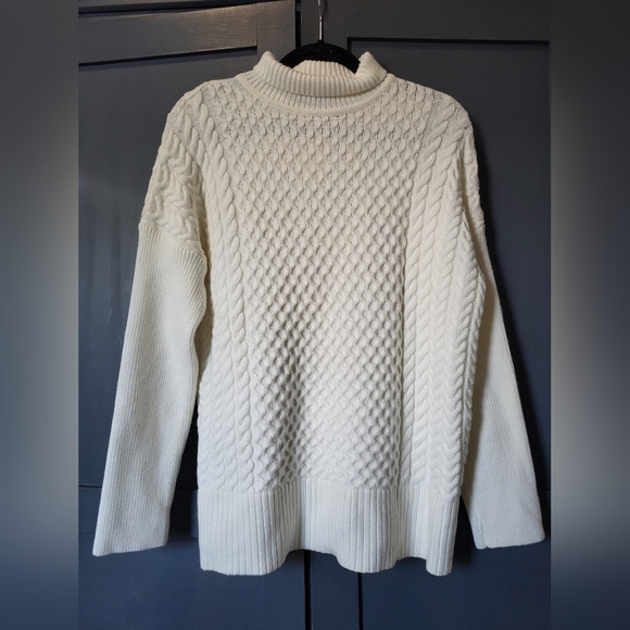 Truth By Republic Sweaters - Truth By Republic Elegant White Cable Knit Sweater Size M